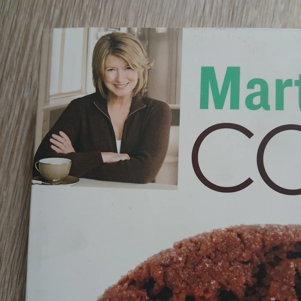 MARTHA STEWART'S COOKIES Cookbook First Edition, Tenth Printing Softcover Fine